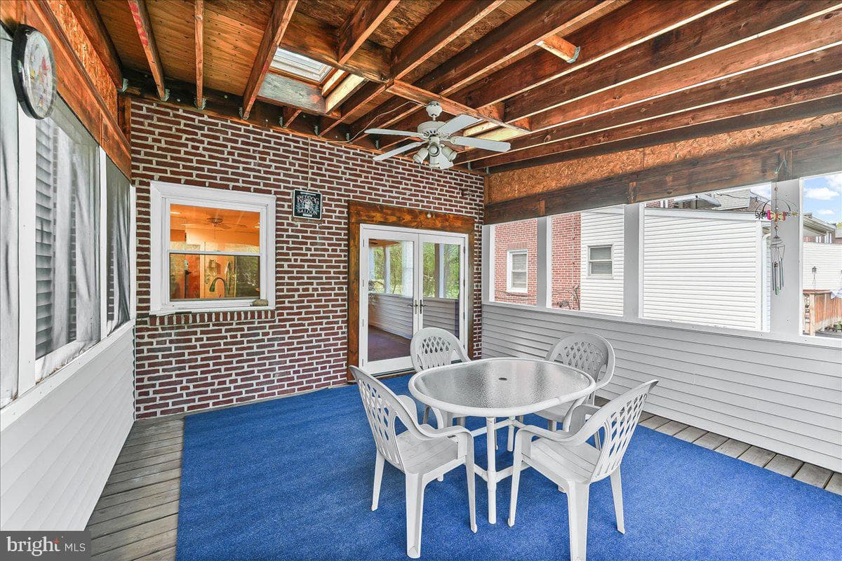 302 Lakeview Drive photo 16
