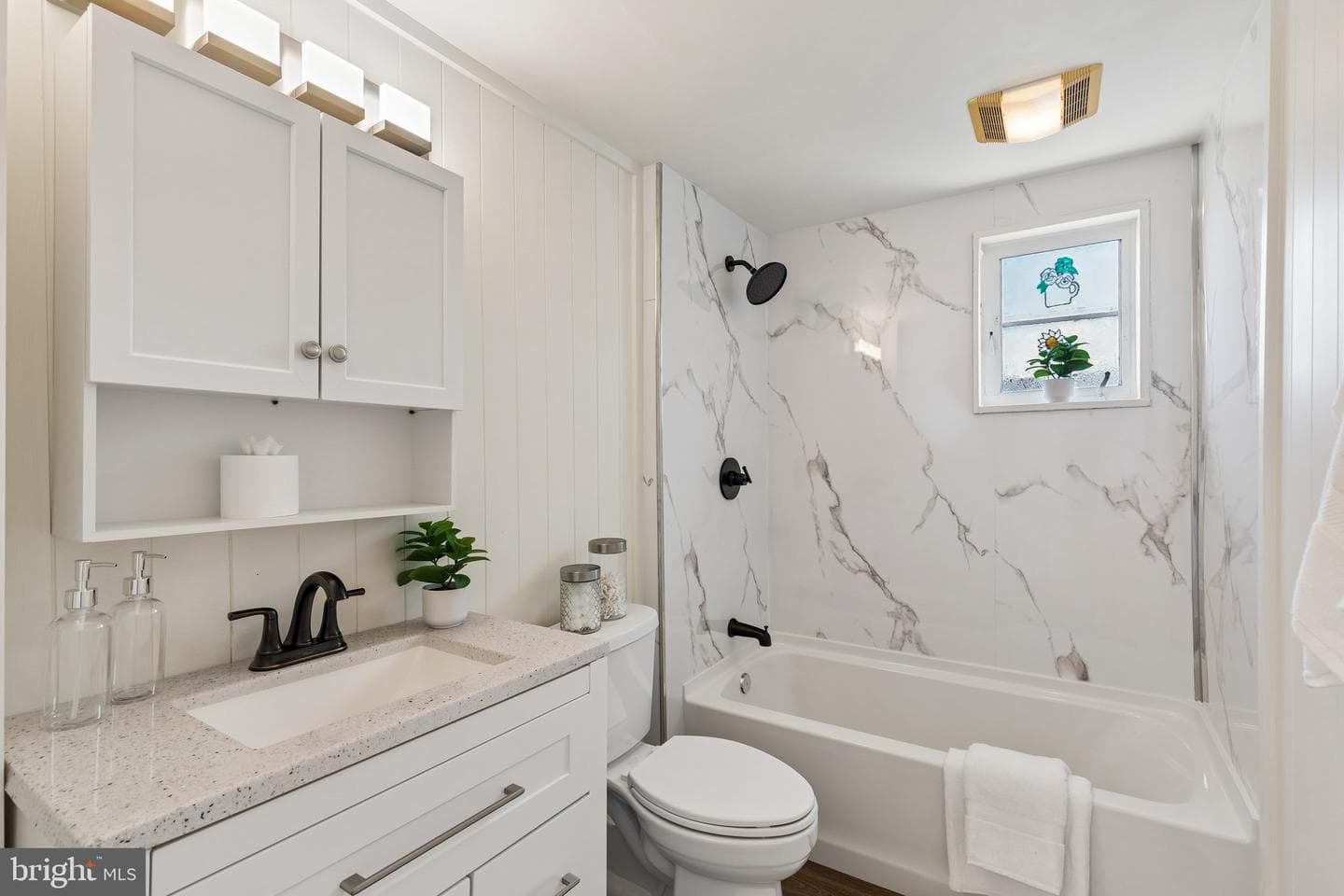819 Grant Road photo 22