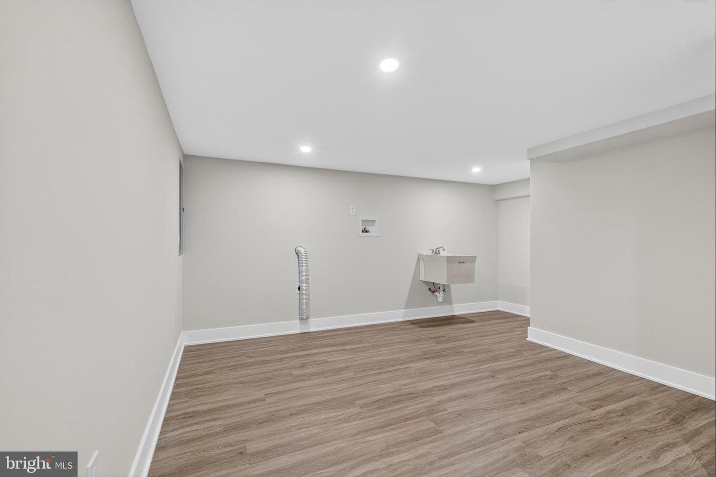 135 Bryn Mawr Avenue photo 32