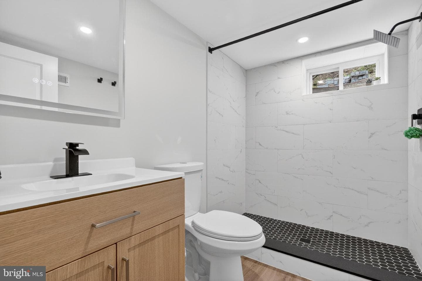 135 Bryn Mawr Avenue photo 37