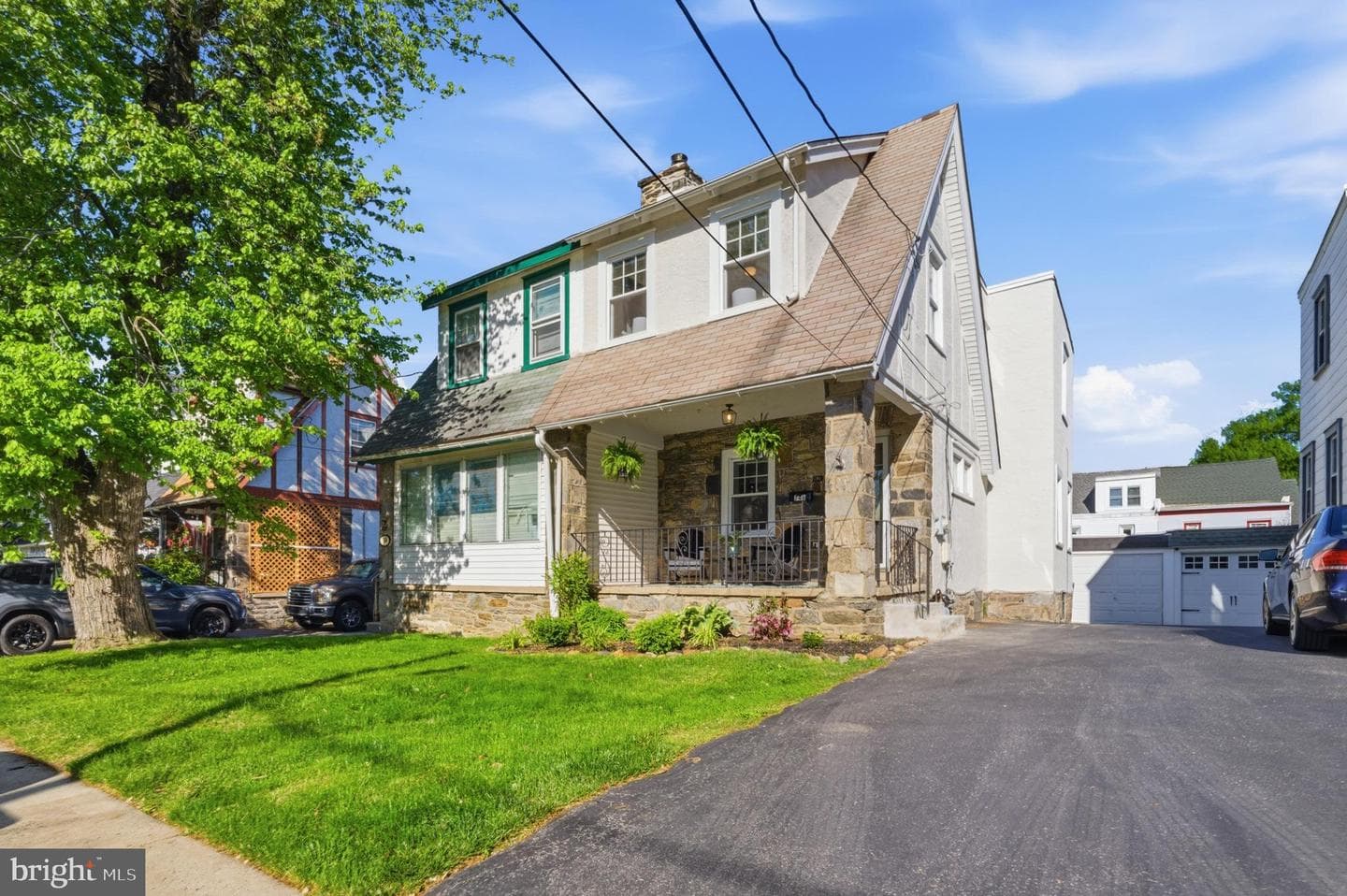 746 Oak View Road