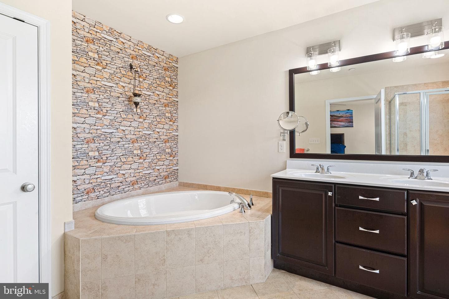 103 Murray Lane photo 17