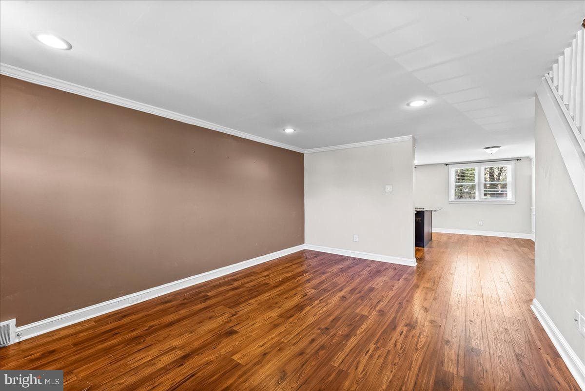 1160 Brookwood Lane photo 3