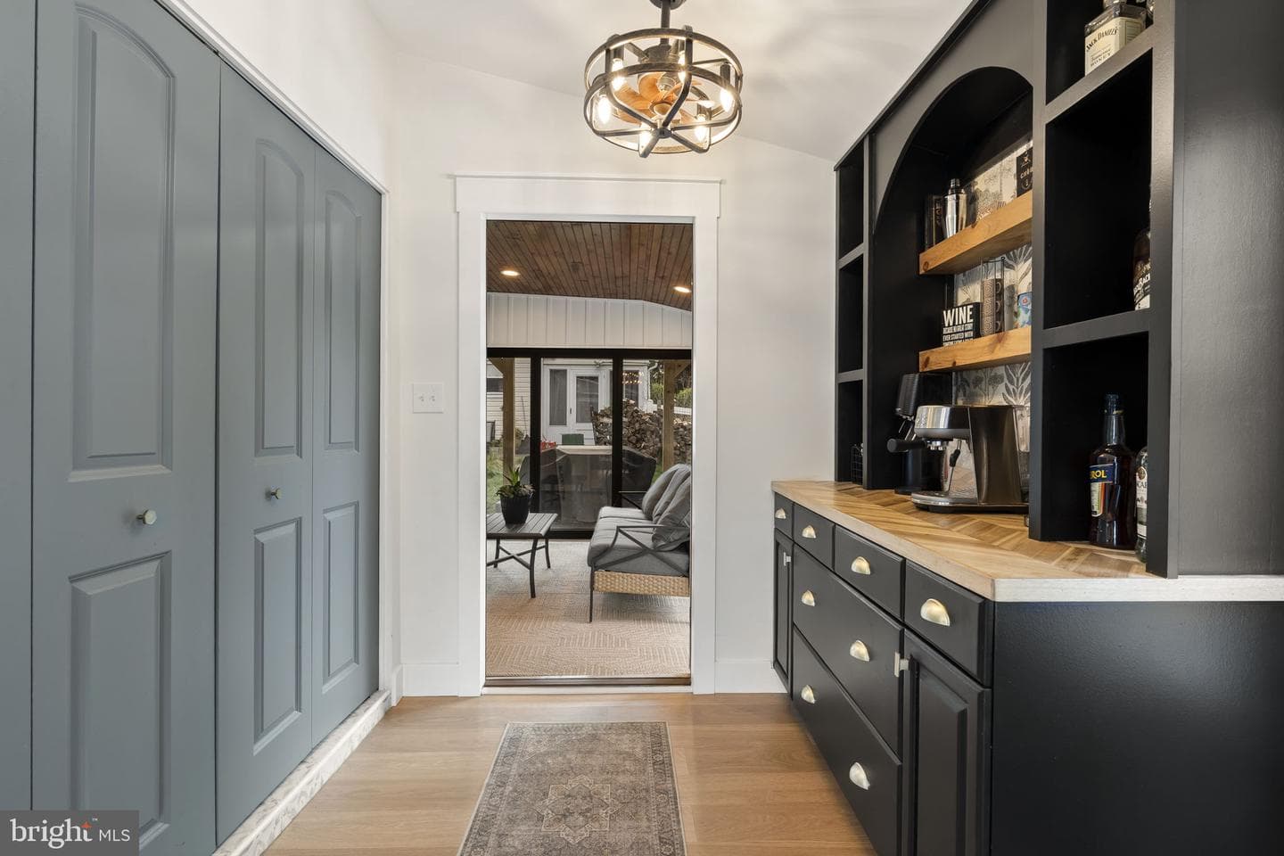 122 Roberts Road photo 18