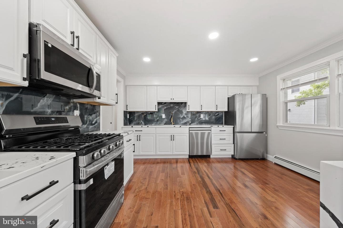 425 North Lane photo 13