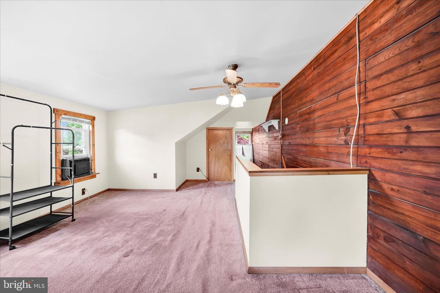 1666 Ward St photo 24