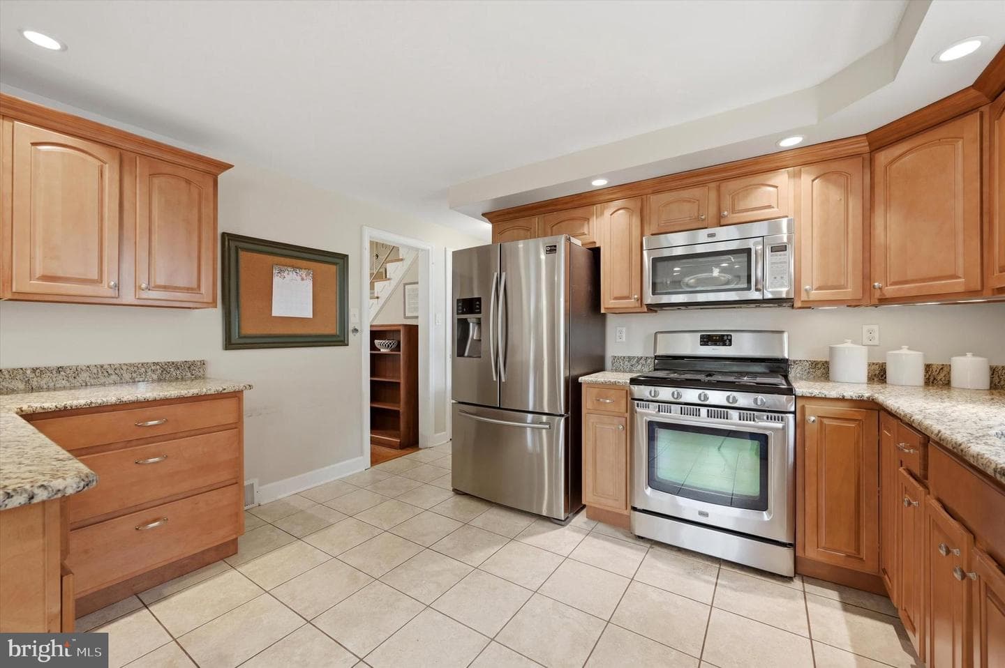 2408 Olcott Avenue photo 13