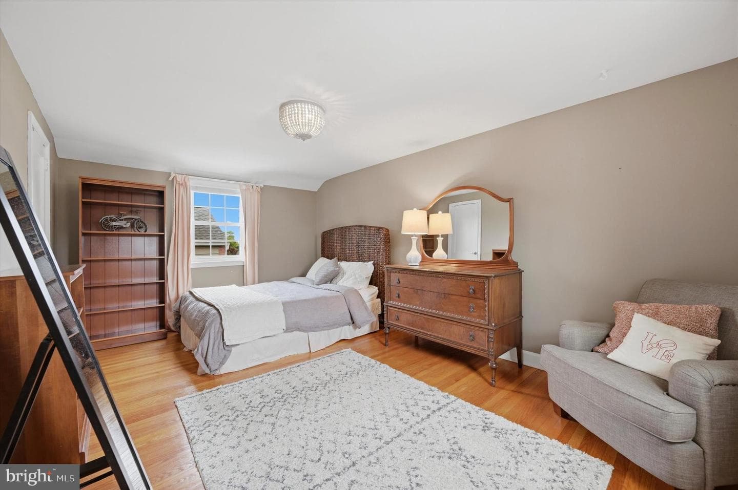 2408 Olcott Avenue photo 31