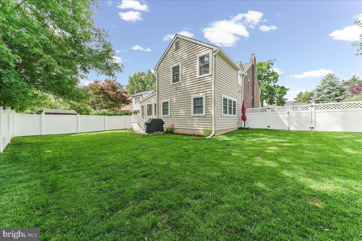 9 Pickwick Lane photo 34