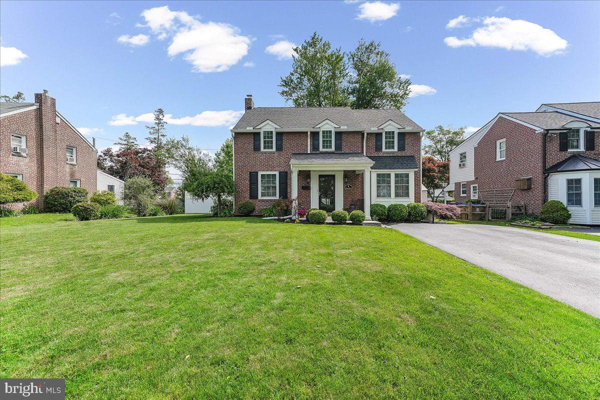 9 Pickwick Lane photo 37