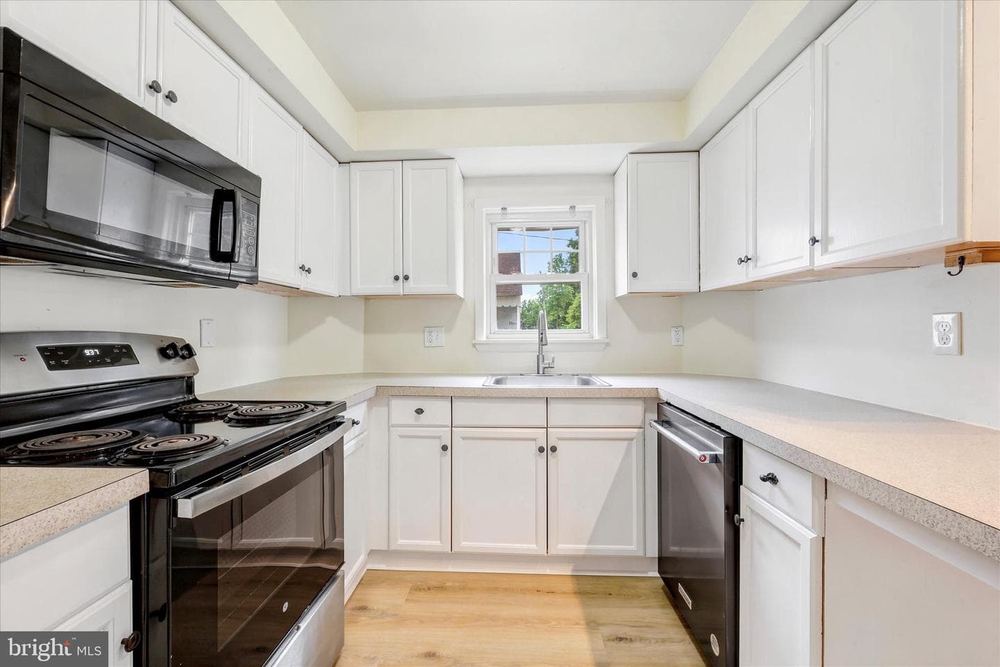 3007 Naamans Creek Road photo 10