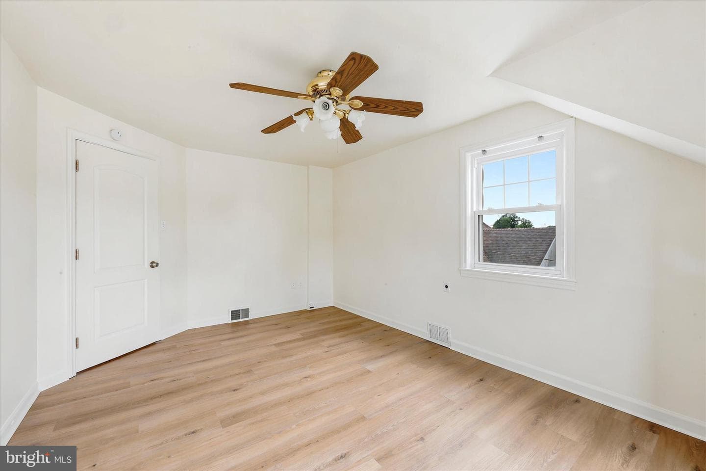 3007 Naamans Creek Road photo 13