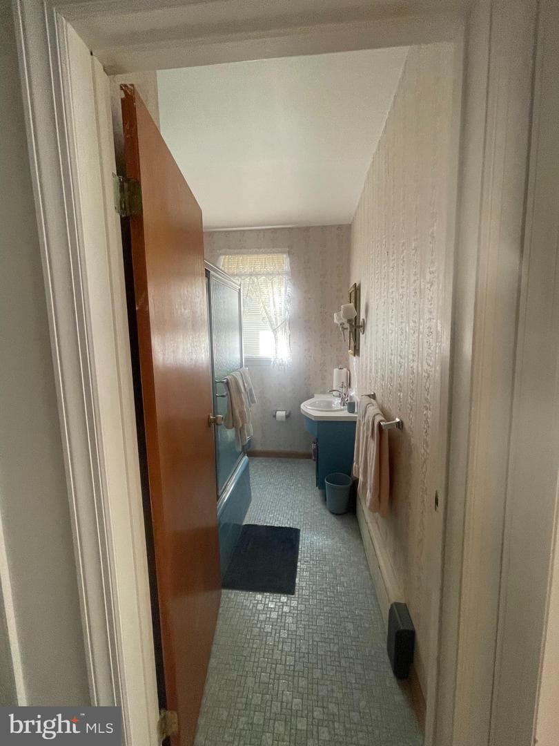 242 Burmont Road photo 14