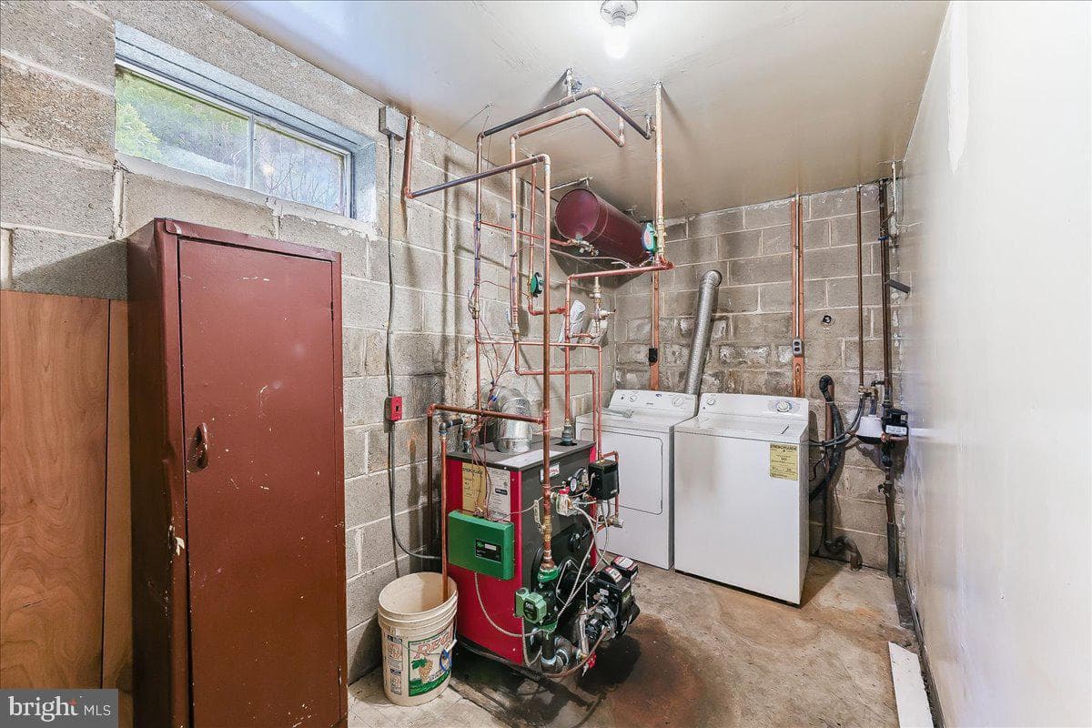 1359 Peach Street photo 32