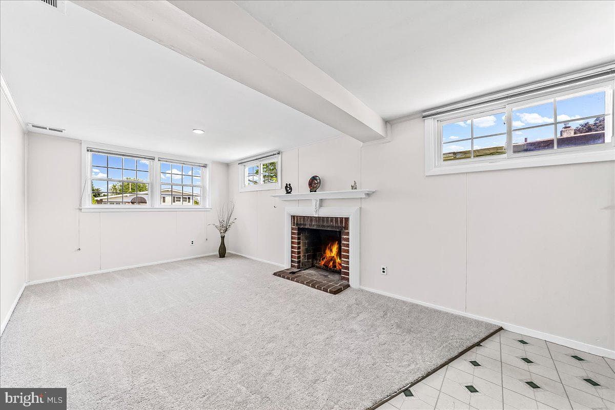 410 Lyndhurst Drive photo 20