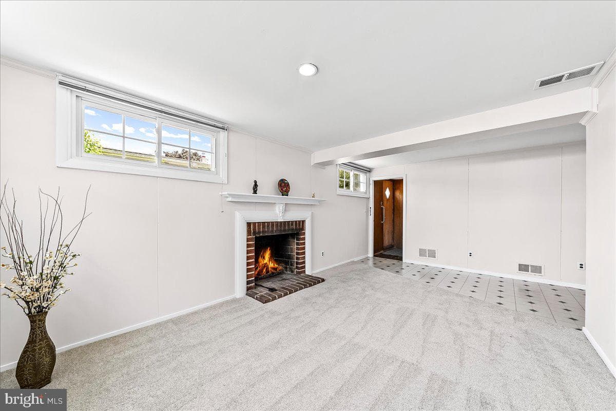 410 Lyndhurst Drive photo 21