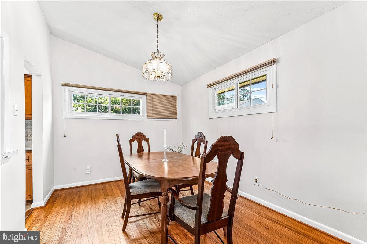 410 Lyndhurst Drive photo 9