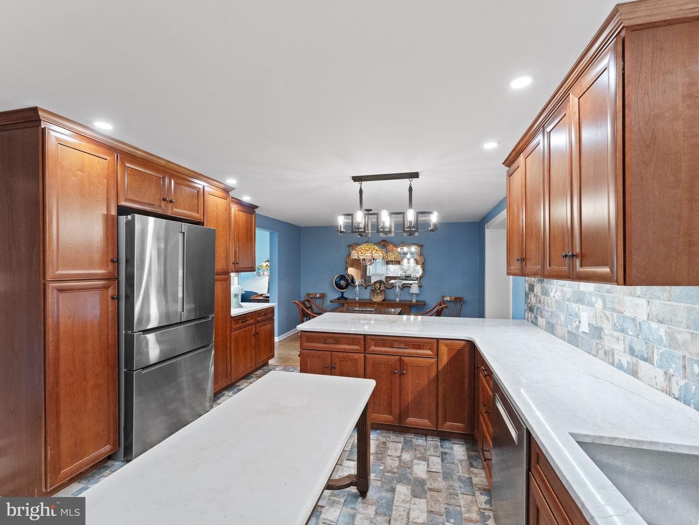 602 Lincoln Drive photo 9