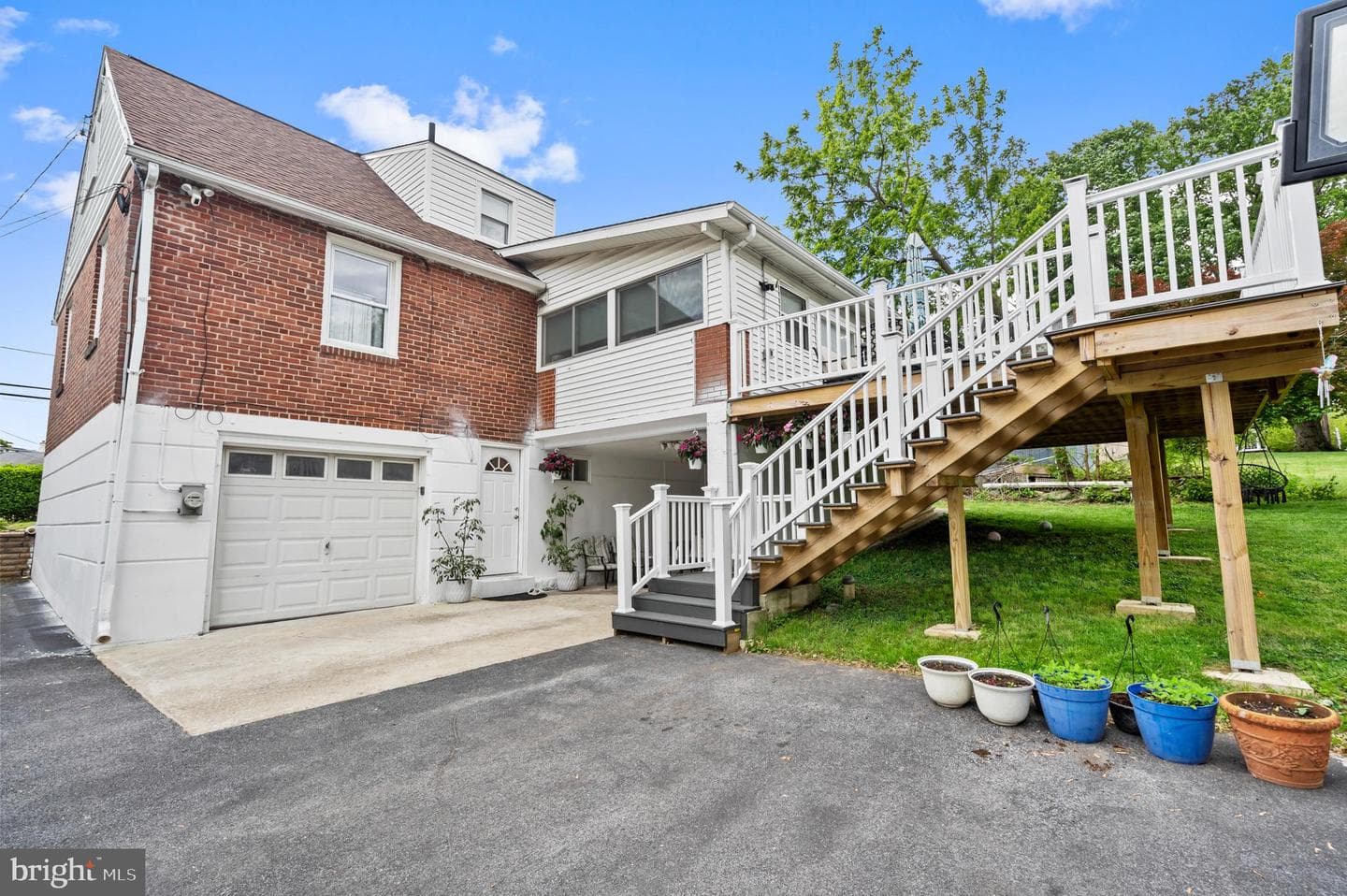 214 S Sproul Road photo 5