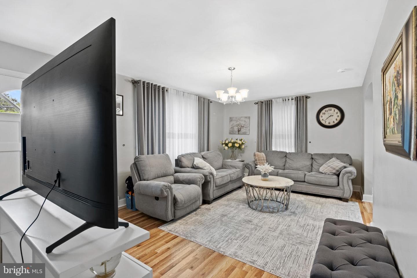 214 S Sproul Road photo 8