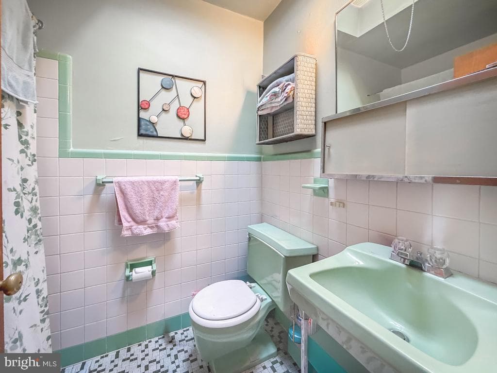 347 Beverly Boulevard photo 23