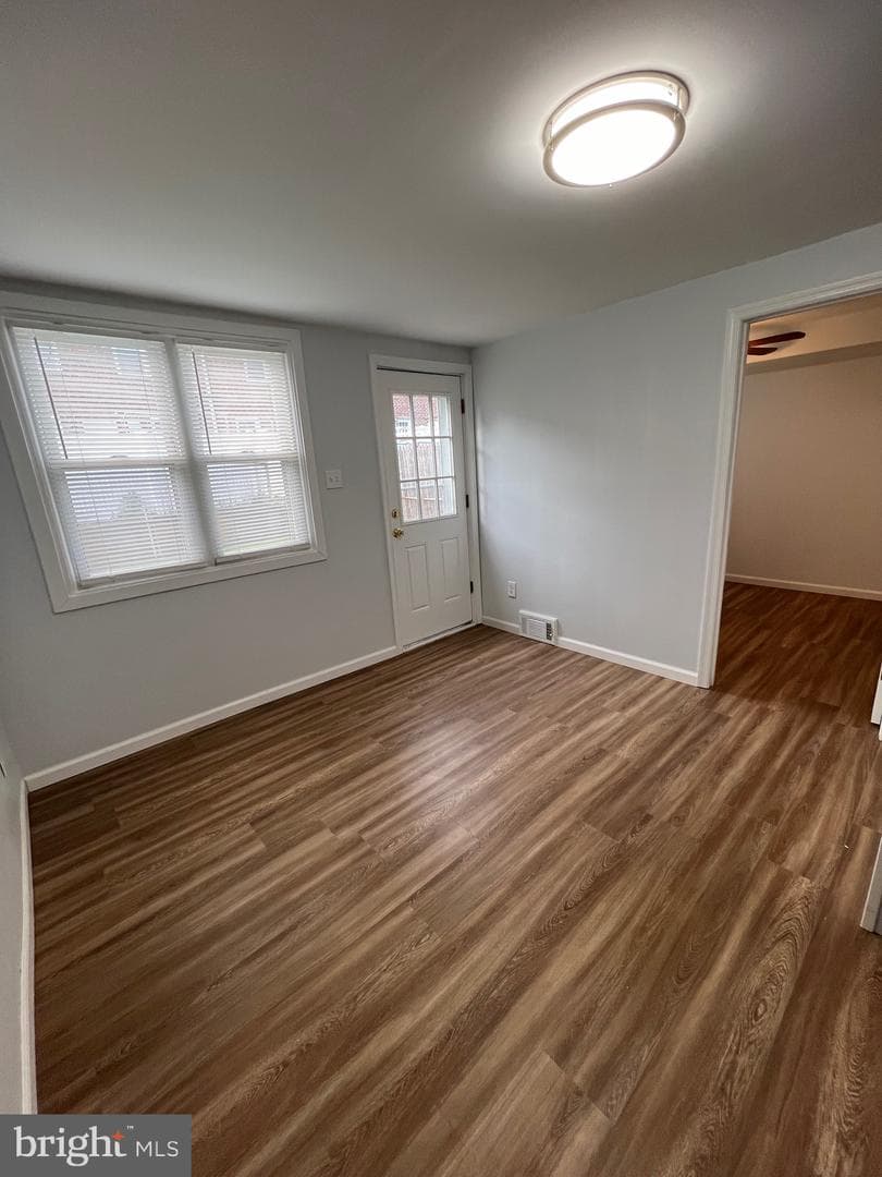 135 Ervin Avenue photo 26