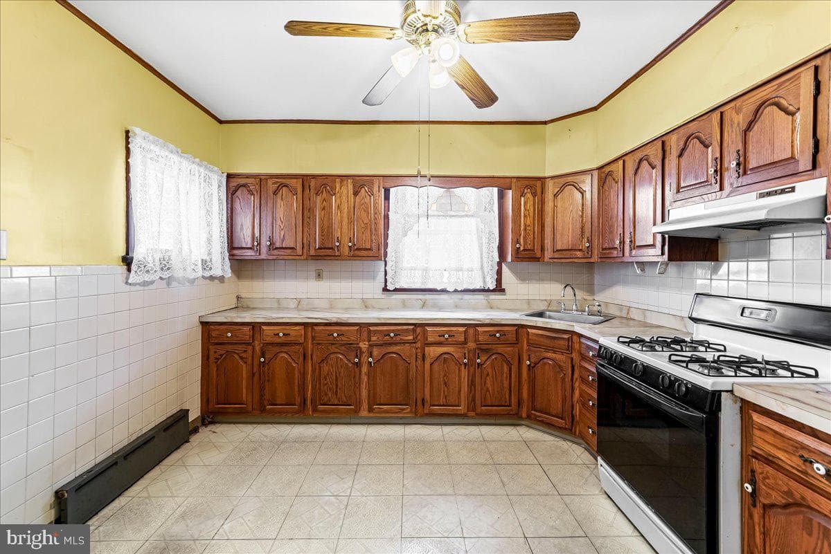 217 Avon Road photo 8