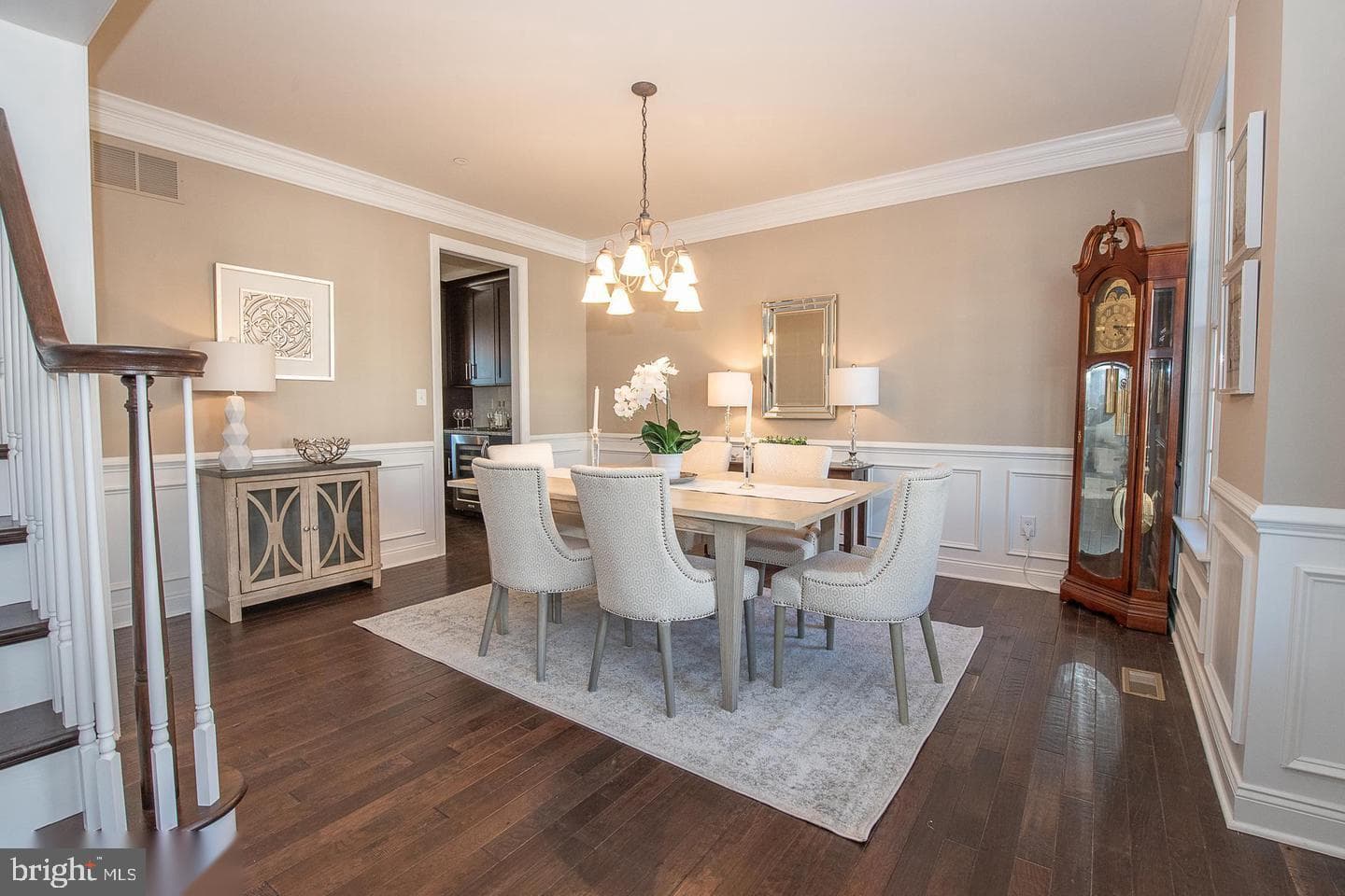 3704 Liseter Gardens photo 4