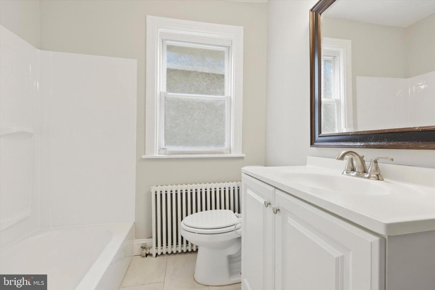 2052 Heather Road photo 10