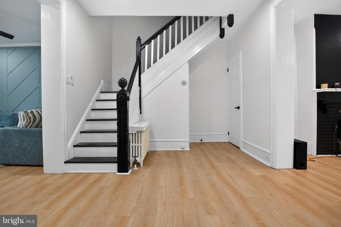 825 Andrews Avenue photo 9