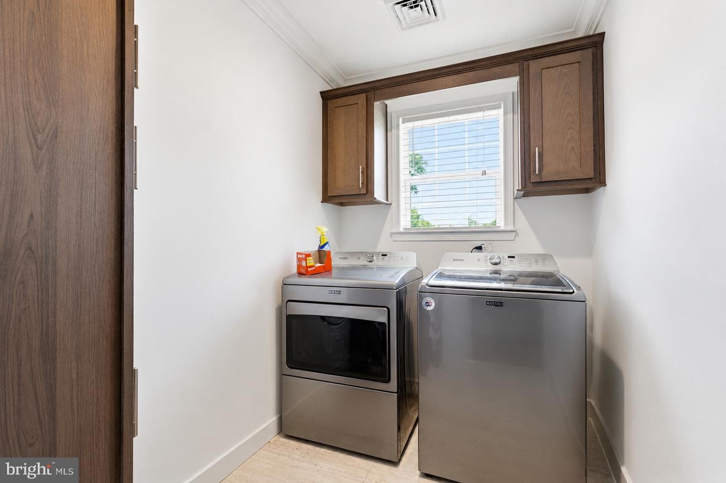 2334 Douglas Ave photo 15