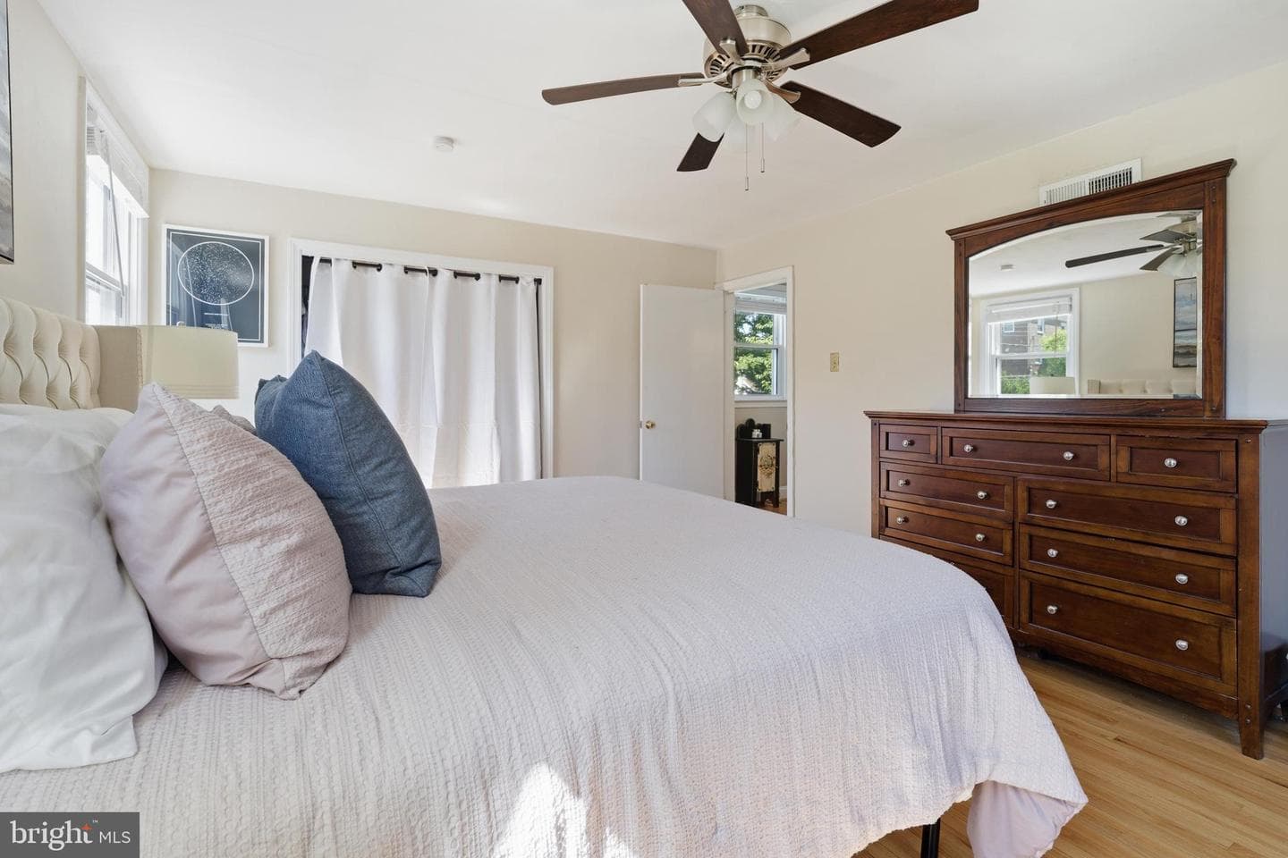506 Harriet Lane photo 16