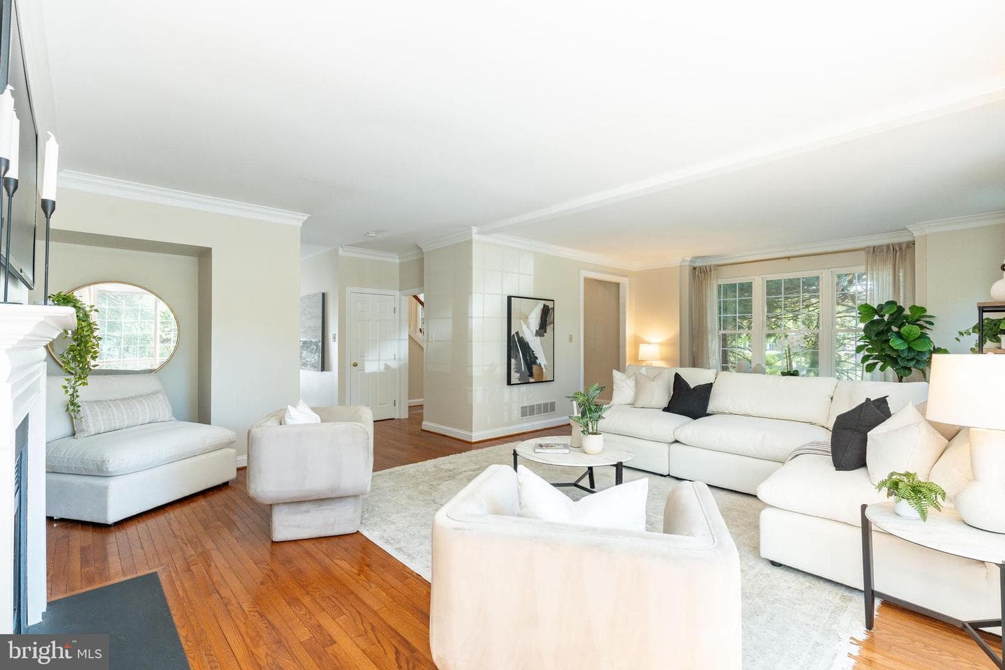 607 Rockbourne Mills Court photo 4