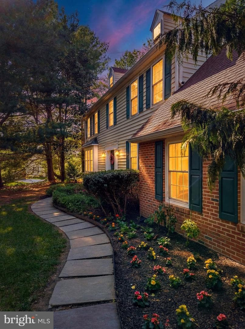 607 Rockbourne Mills Court photo 5