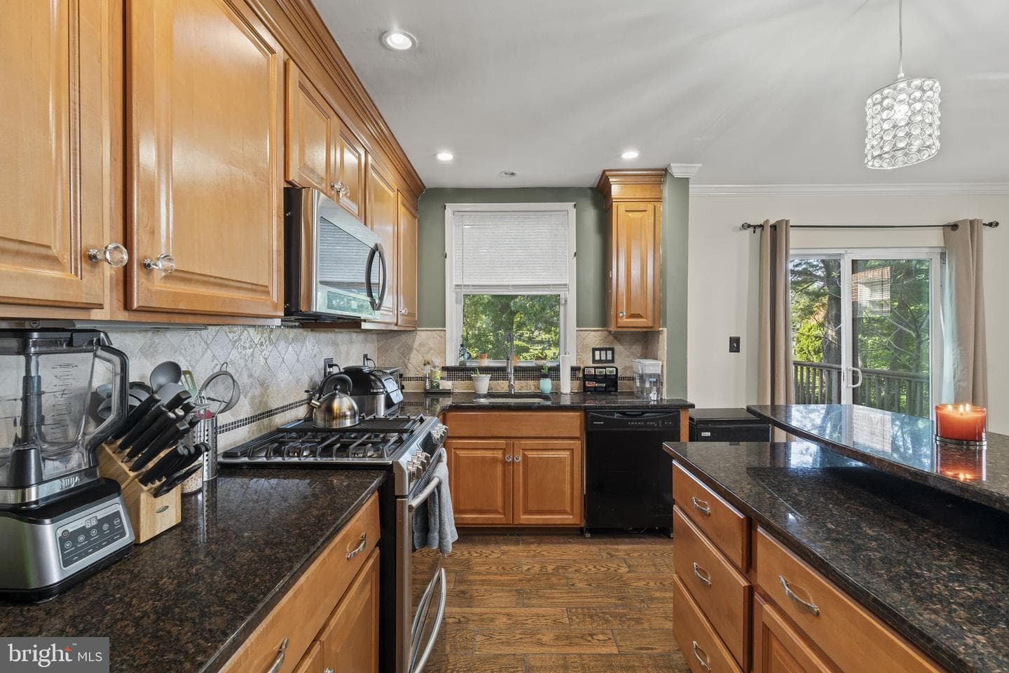 2348 Highland Avenue photo 14