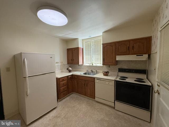 331 E Woodlyn Circle photo 6