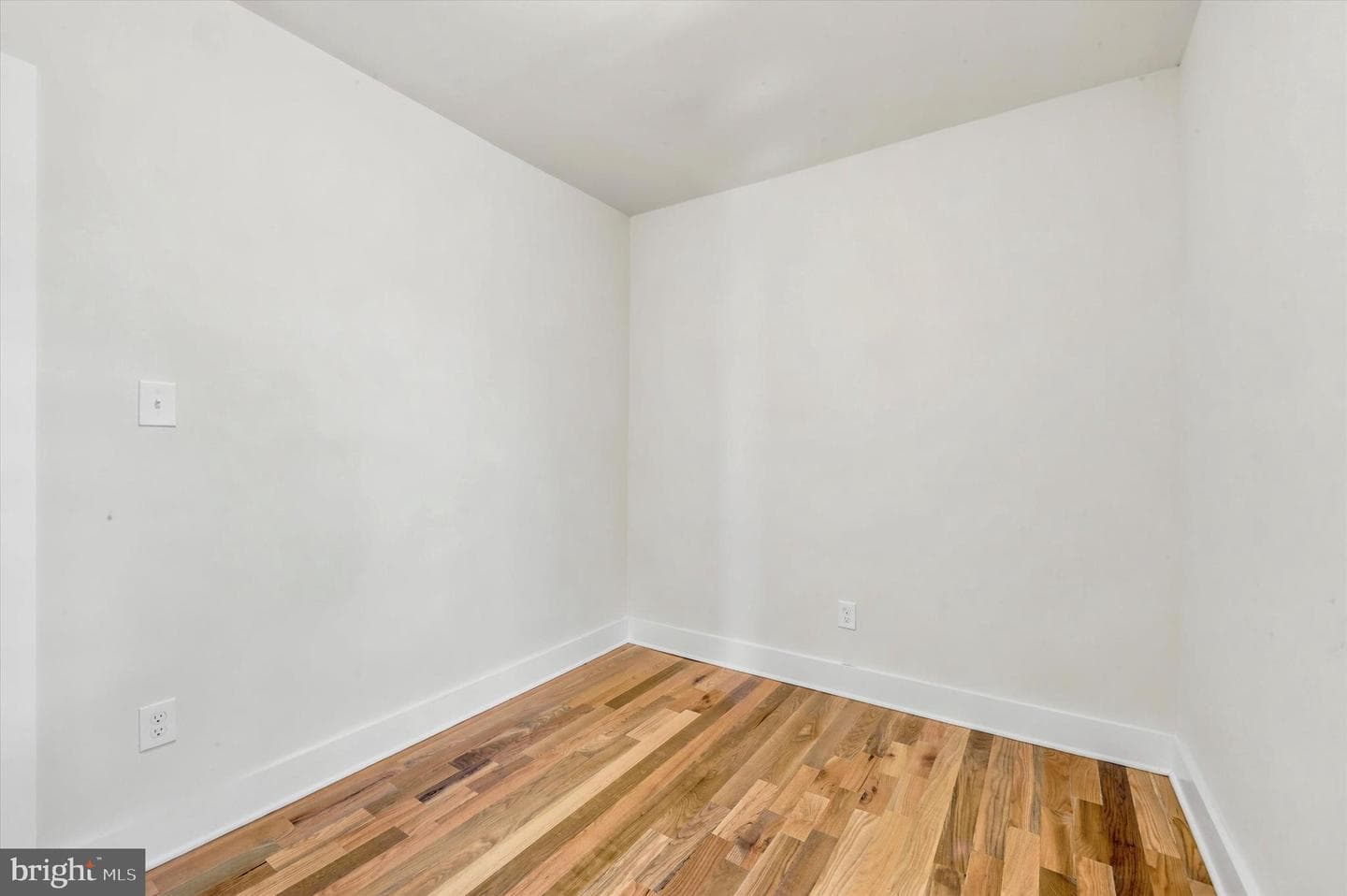 264 Maple Avenue photo 16