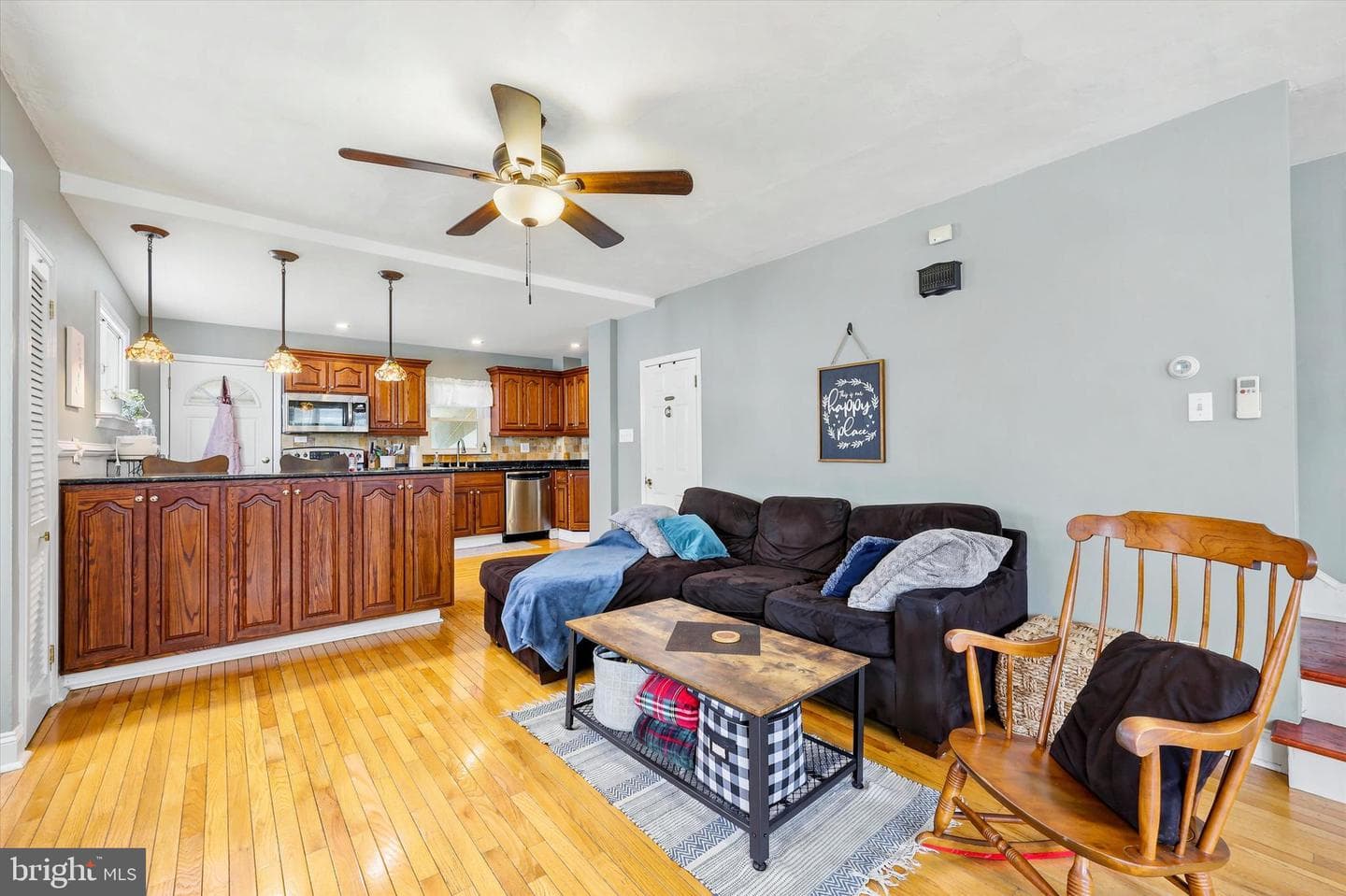 415 Custer Avenue photo 8