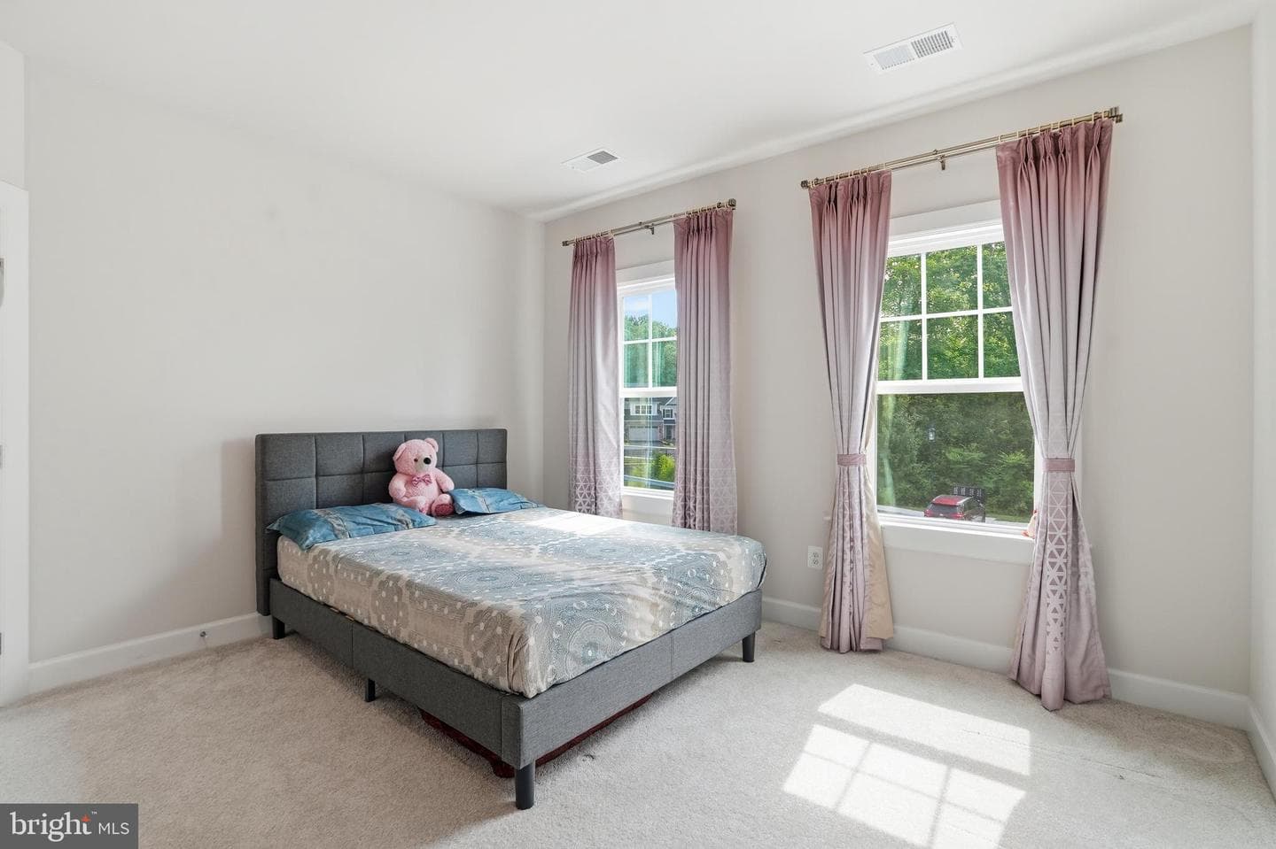 411 W Ponds Edge Drive photo 45