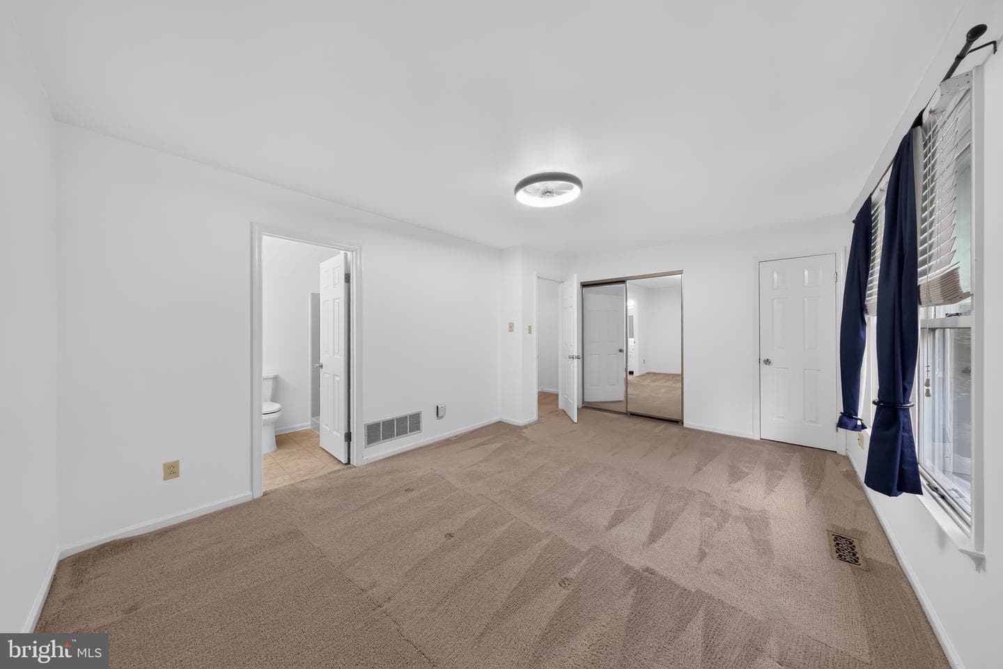 1005 N Glen Drive #1005 photo 13