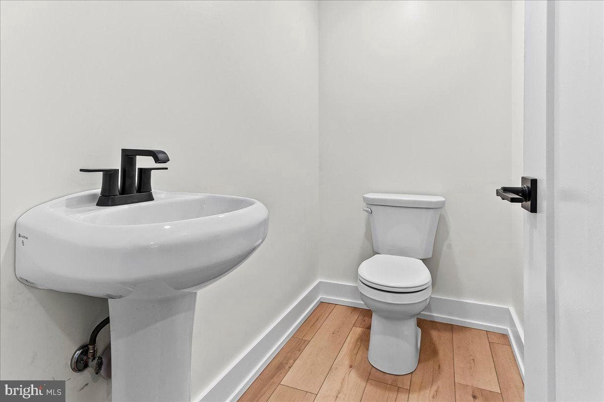 1008 Richmond Road photo 12