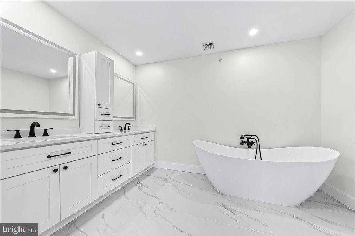 1008 Richmond Road photo 16