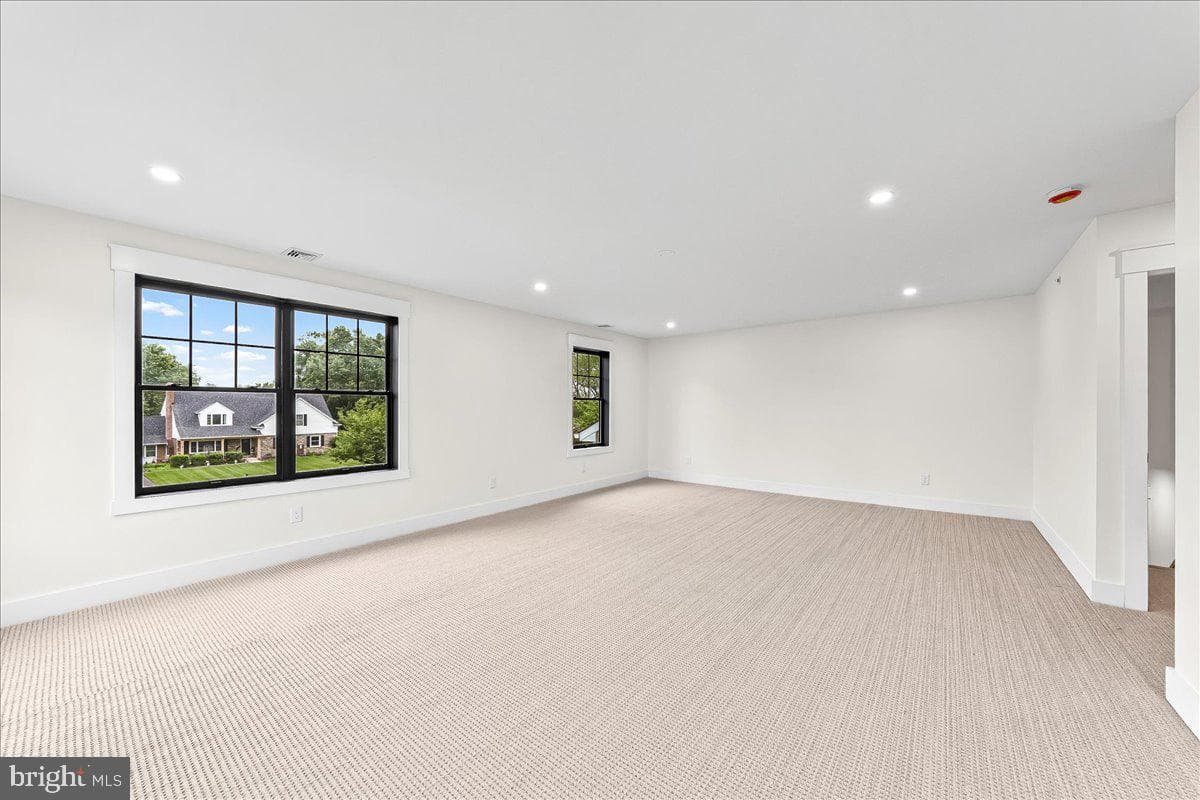 1008 Richmond Road photo 38