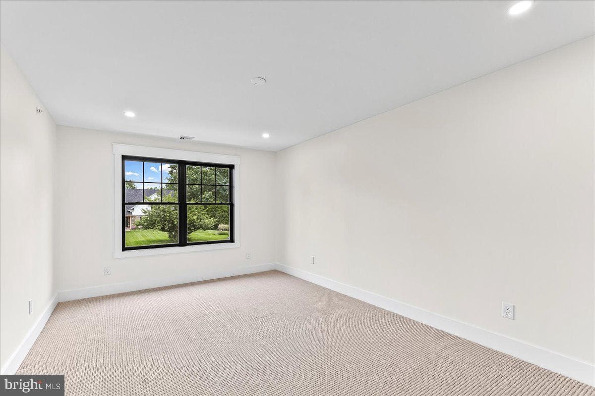 1008 Richmond Road photo 45