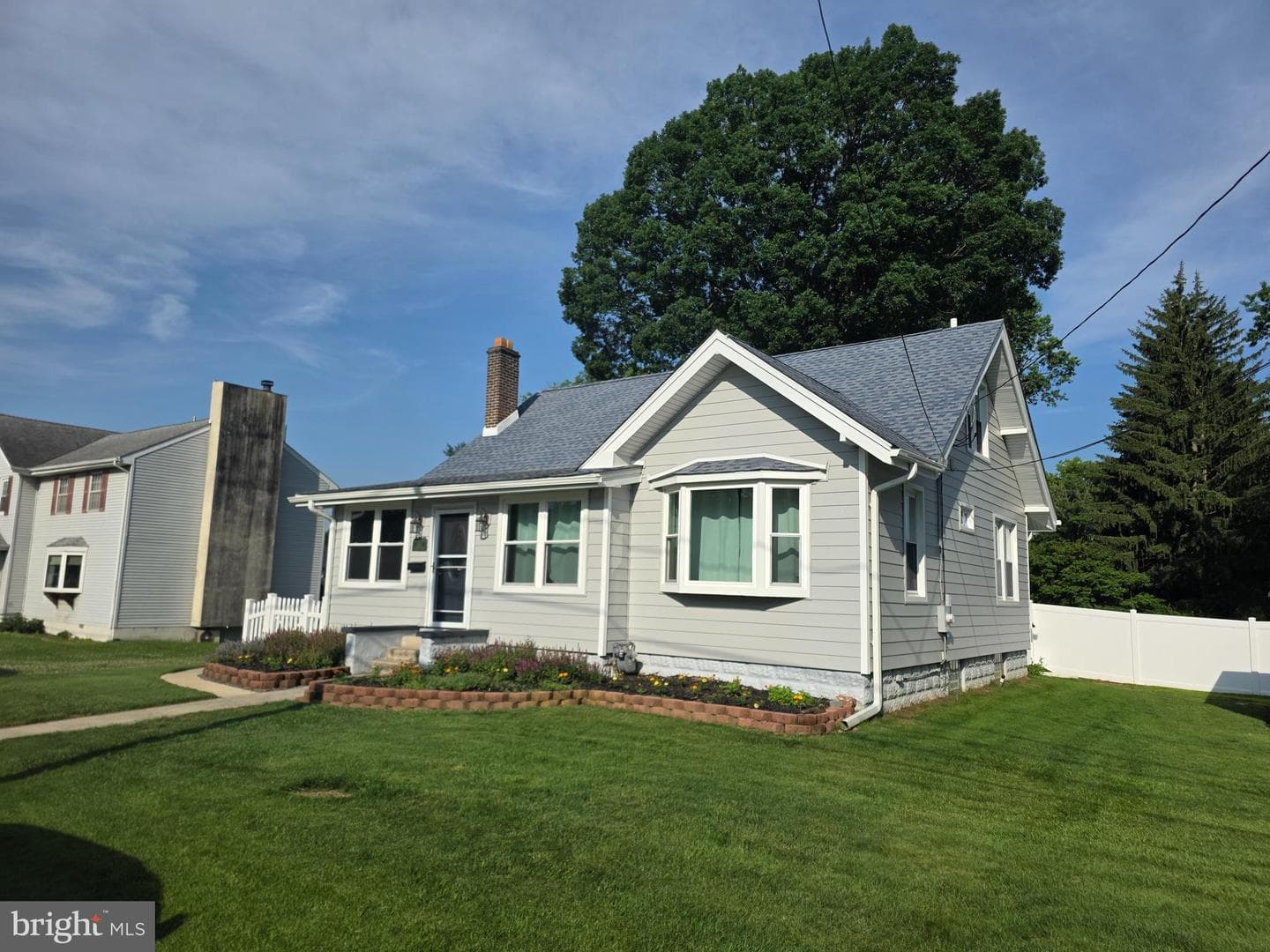 1151 Villanova Avenue photo 5