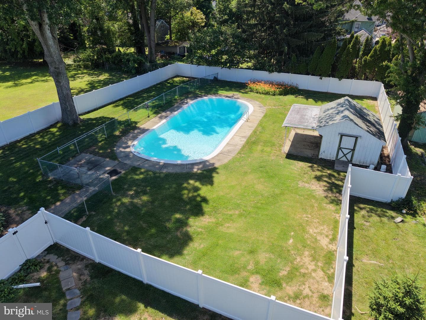 1151 Villanova Avenue photo 6