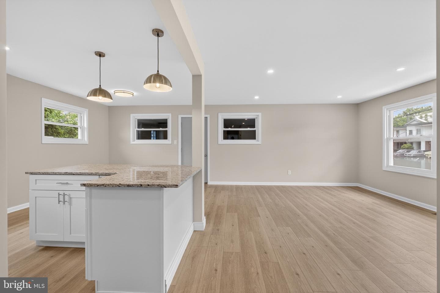 6 N Scott Avenue photo 14