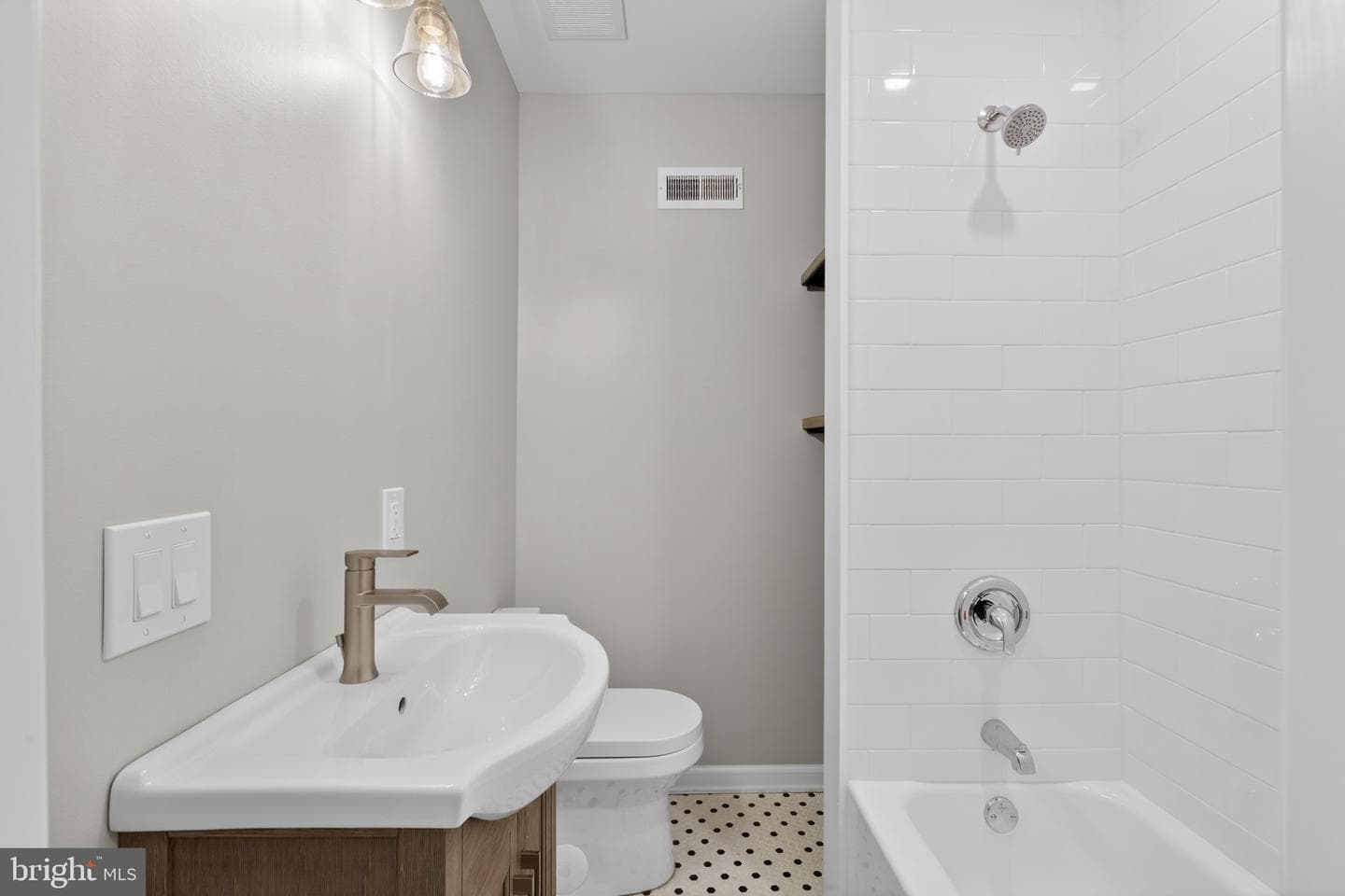 6 N Scott Avenue photo 22