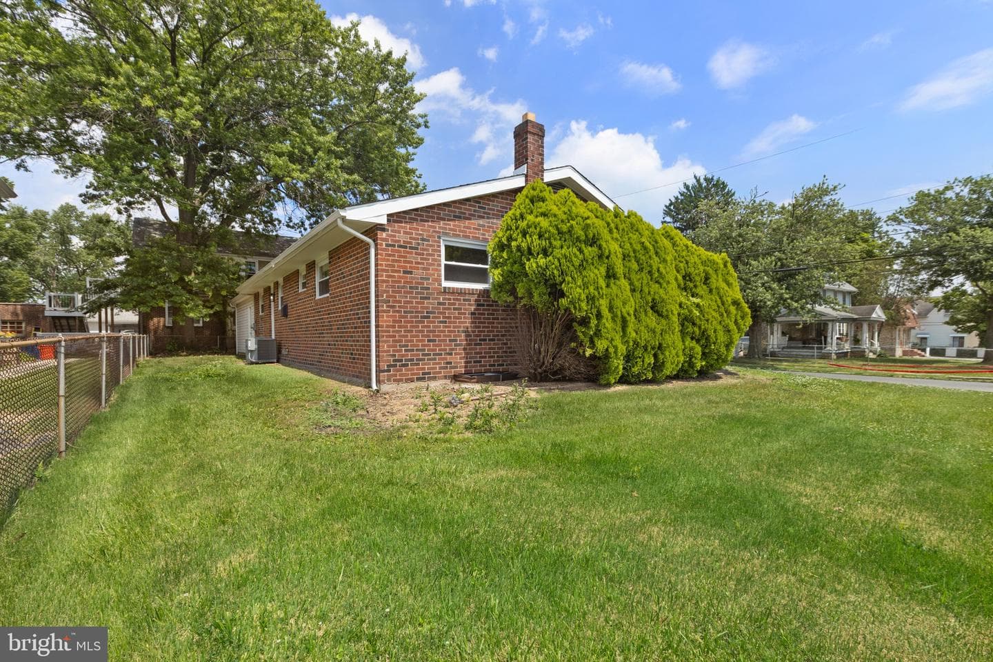 6 N Scott Avenue photo 32