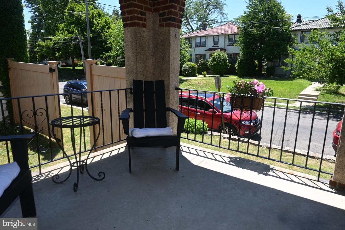 281 N Wycombe Avenue photo 3
